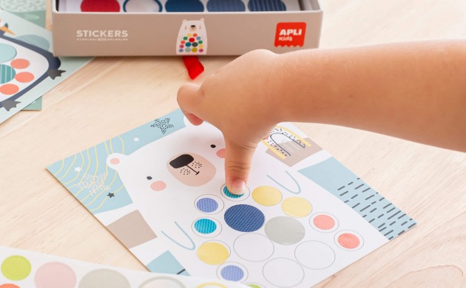 Zestaw z naklejkami Apli Kids - Miś